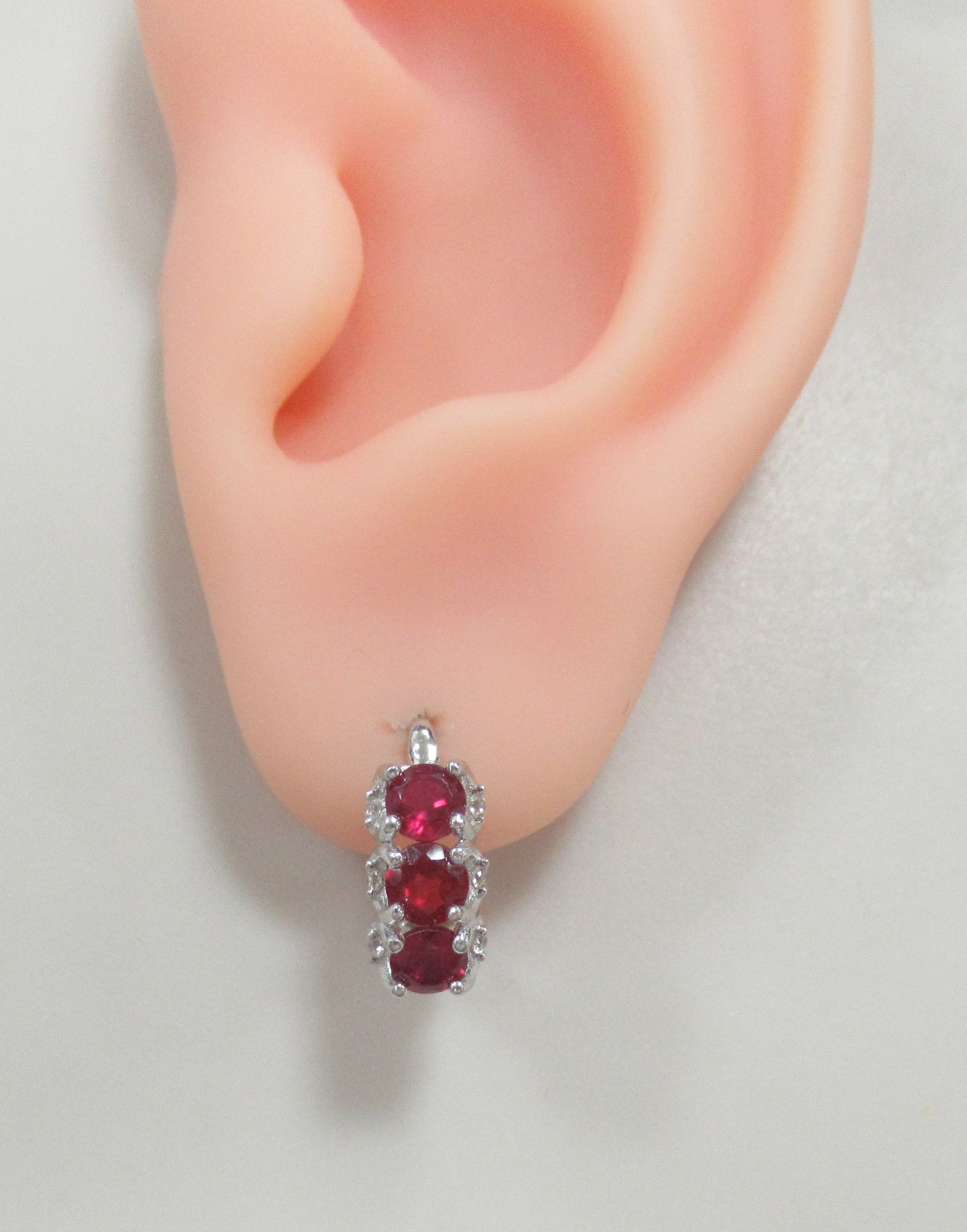 Серебряные серьги с рубинами